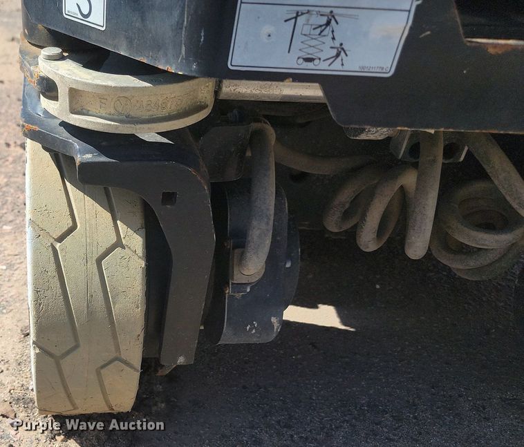 image for item NZ9904 (3) scissor lifts