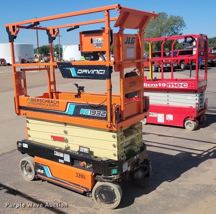 image for item NZ9904 (3) scissor lifts