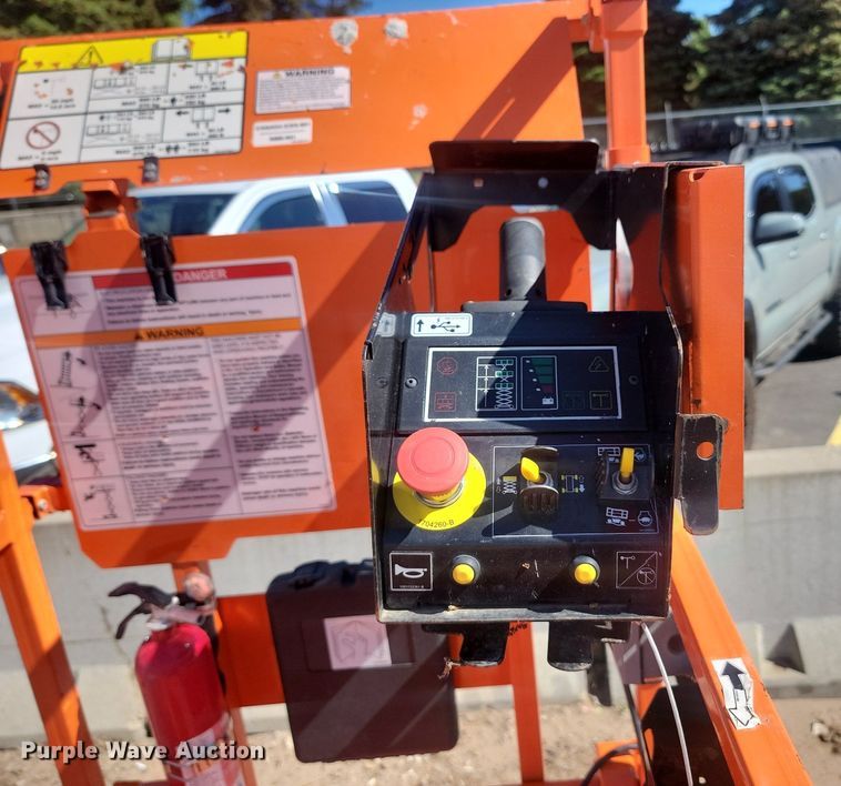 image for item NZ9904 (3) scissor lifts