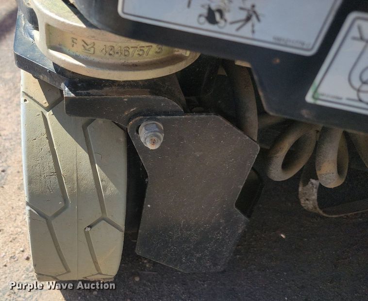 image for item NZ9904 (3) scissor lifts