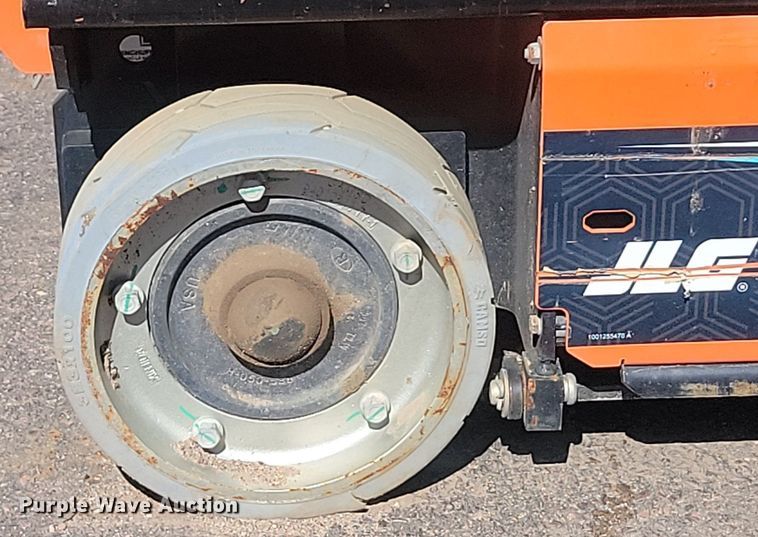 image for item NZ9904 (3) scissor lifts