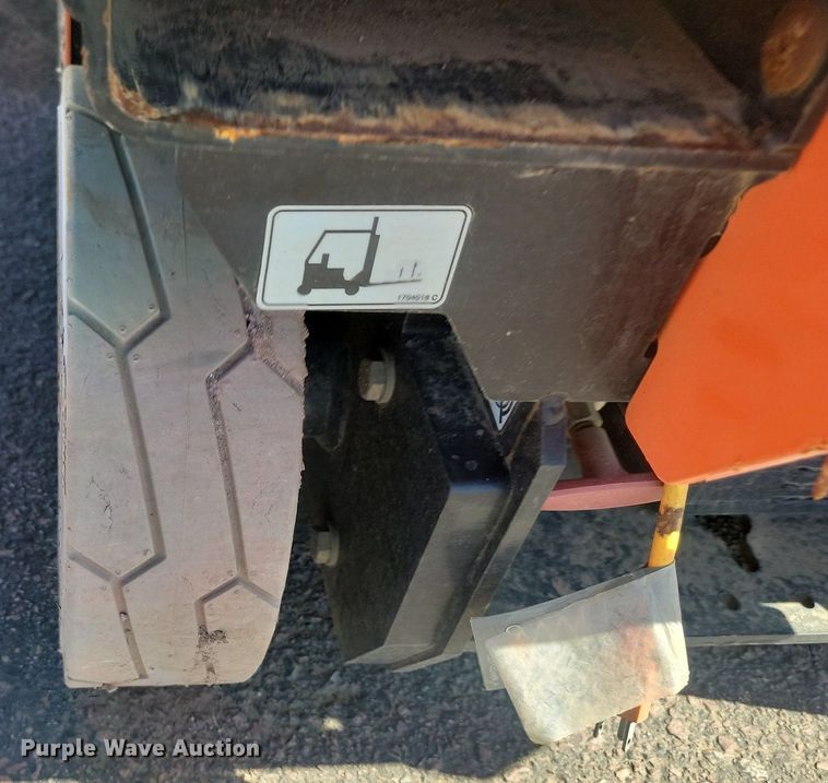 image for item NZ9904 (3) scissor lifts