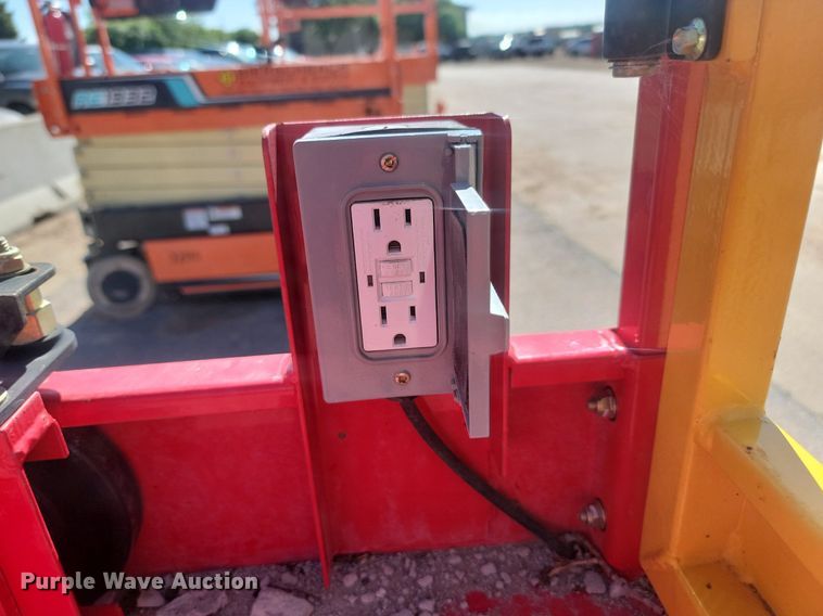 image for item NZ9904 (3) scissor lifts