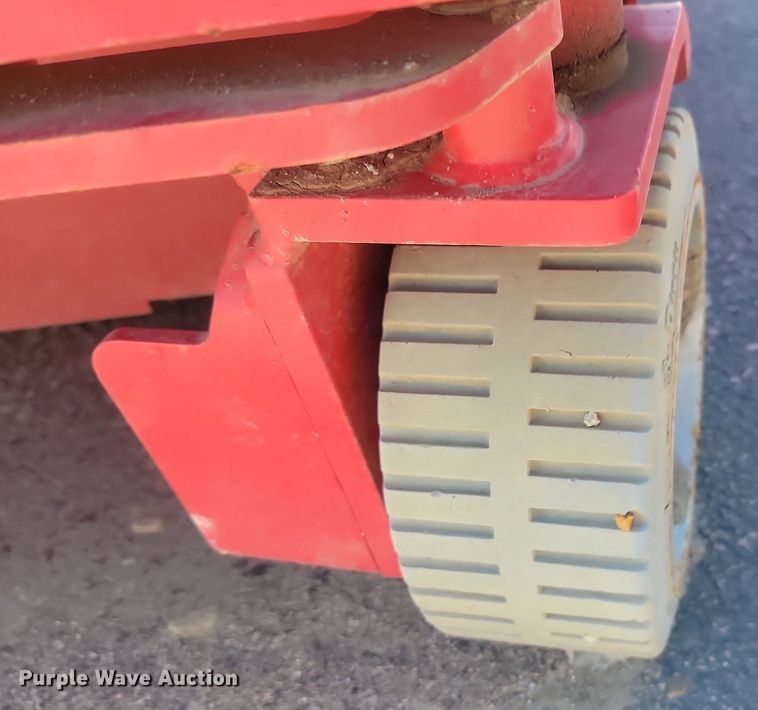 image for item NZ9904 (3) scissor lifts