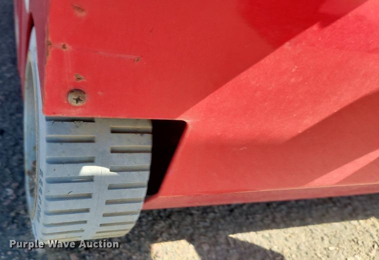 image for item NZ9904 (3) scissor lifts