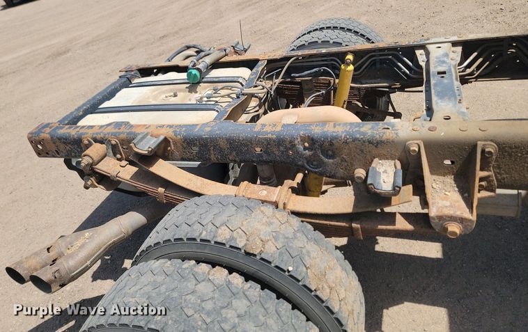 image for item NZ9905 2008 Ford F450 Super Duty XL Crew Cab truck cab and chassis