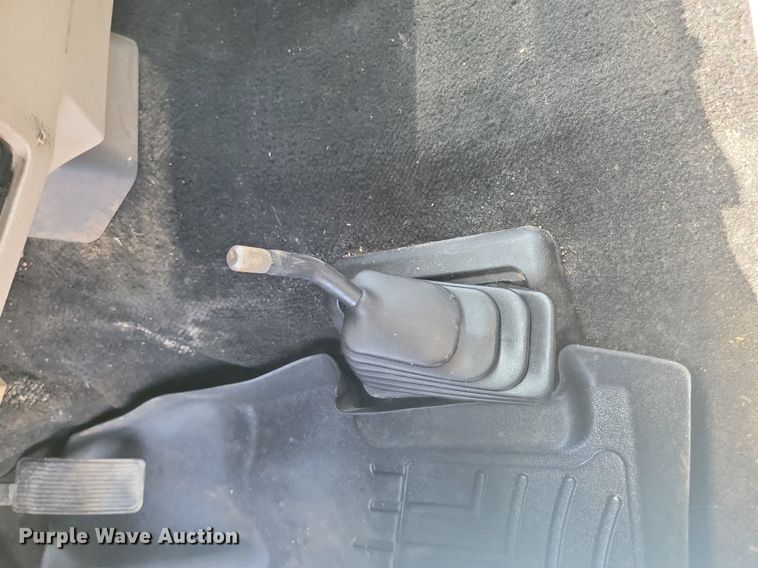 image for item NZ9905 2008 Ford F450 Super Duty XL Crew Cab truck cab and chassis