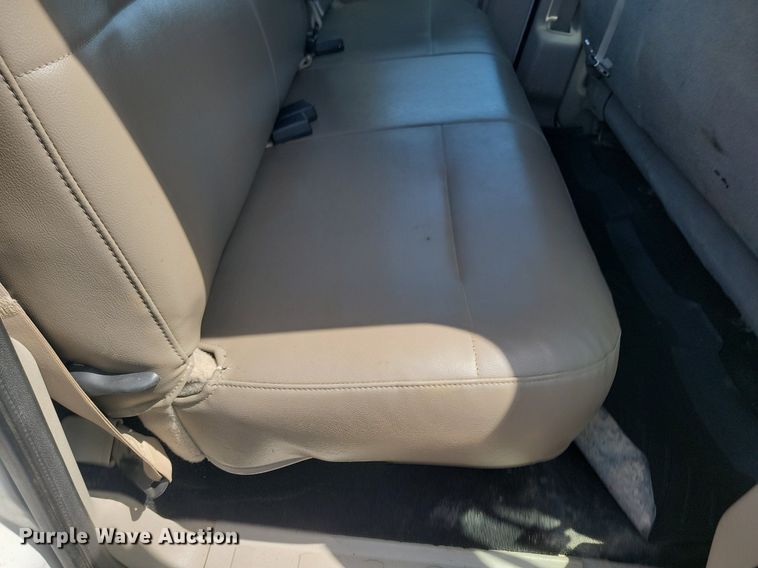 image for item NZ9905 2008 Ford F450 Super Duty XL Crew Cab truck cab and chassis