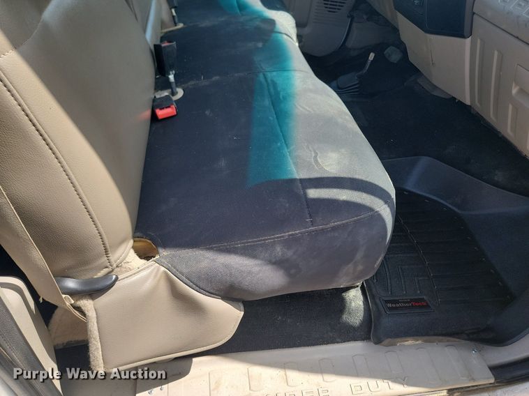 image for item NZ9905 2008 Ford F450 Super Duty XL Crew Cab truck cab and chassis