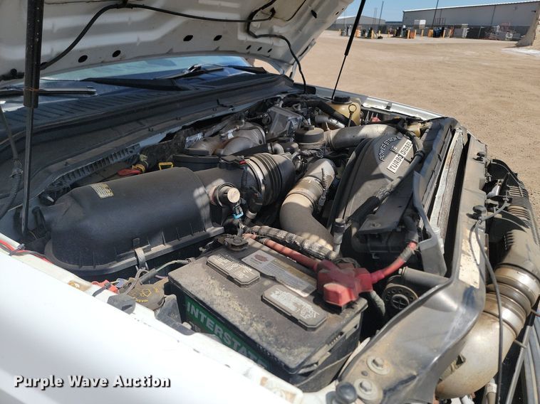 image for item NZ9905 2008 Ford F450 Super Duty XL Crew Cab truck cab and chassis