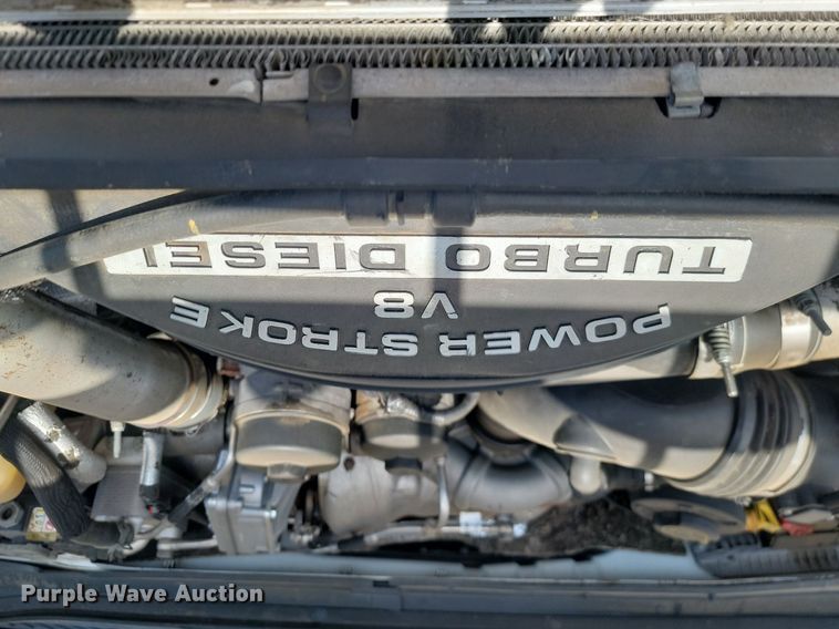 image for item NZ9905 2008 Ford F450 Super Duty XL Crew Cab truck cab and chassis