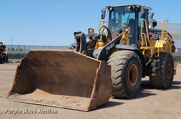 image for item NZ9910 2012 John Deere 744K wheel loader