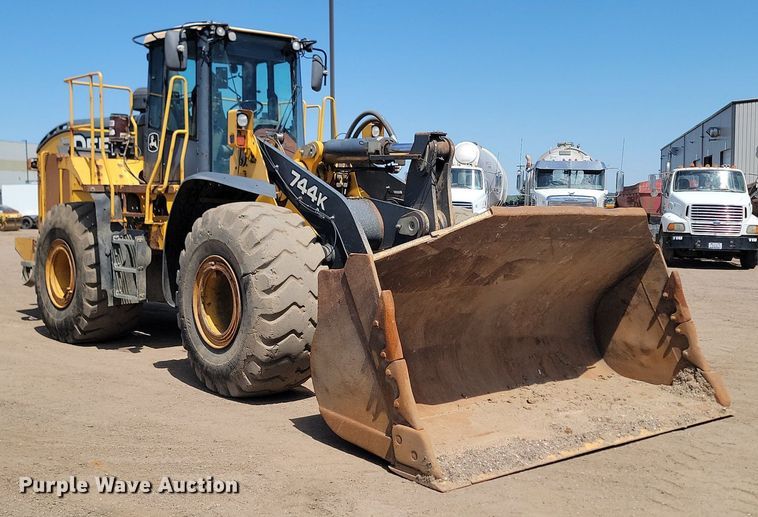 image for item NZ9910 2012 John Deere 744K wheel loader