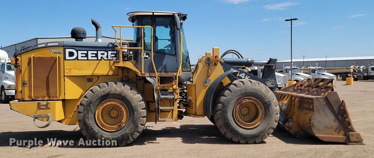 image for item NZ9910 2012 John Deere 744K wheel loader