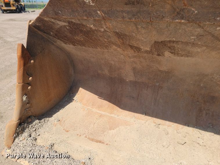 image for item NZ9910 2012 John Deere 744K wheel loader