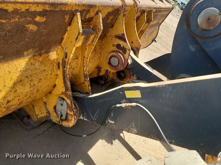 image for item NZ9910 2012 John Deere 744K wheel loader