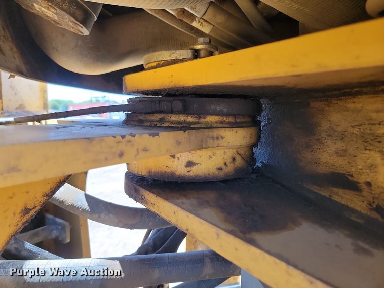 image for item NZ9910 2012 John Deere 744K wheel loader