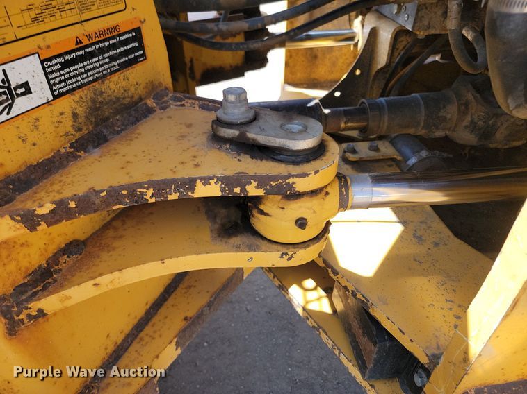 image for item NZ9910 2012 John Deere 744K wheel loader