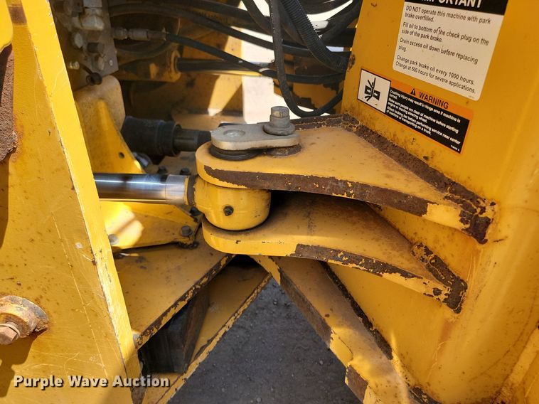 image for item NZ9910 2012 John Deere 744K wheel loader