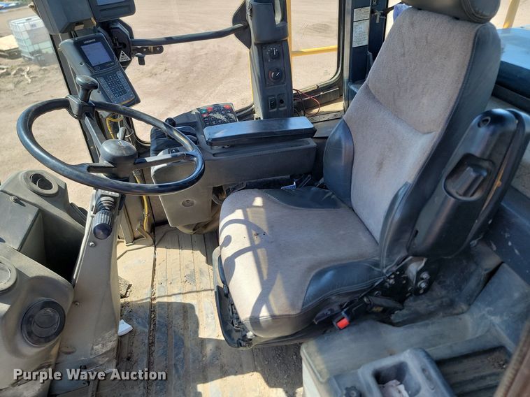 image for item NZ9910 2012 John Deere 744K wheel loader