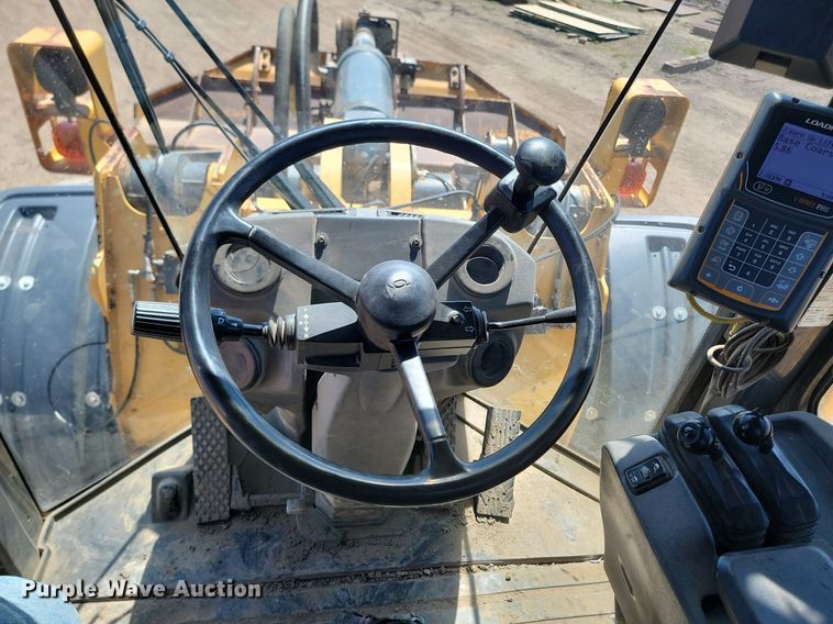 image for item NZ9910 2012 John Deere 744K wheel loader