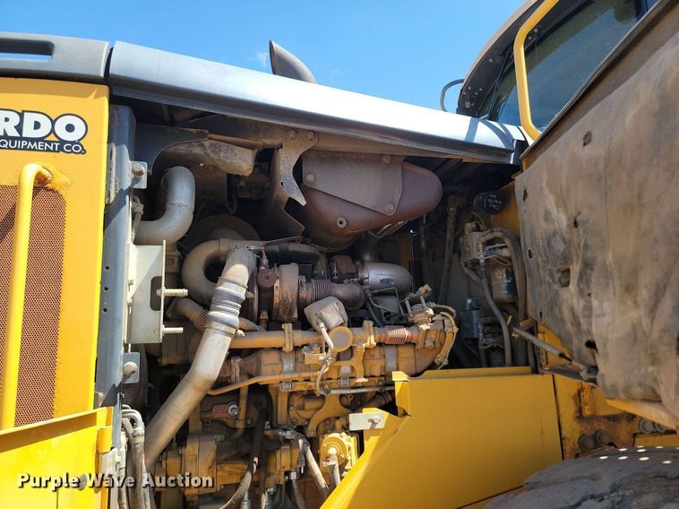 image for item NZ9910 2012 John Deere 744K wheel loader