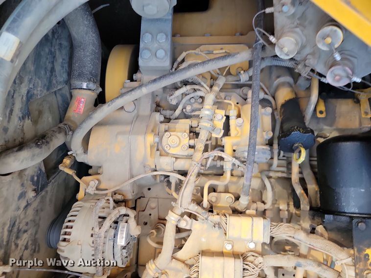 image for item NZ9910 2012 John Deere 744K wheel loader