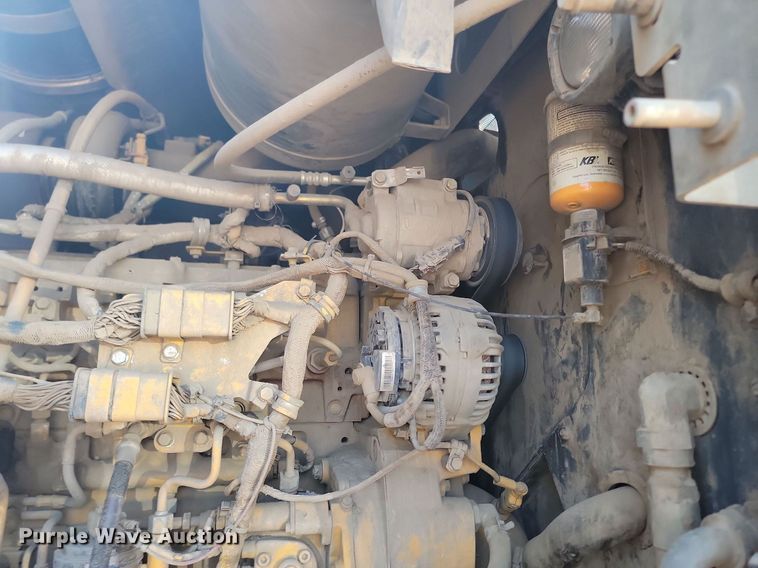 image for item NZ9910 2012 John Deere 744K wheel loader