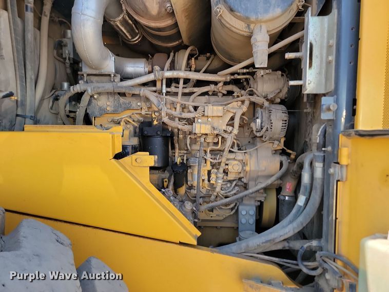 image for item NZ9910 2012 John Deere 744K wheel loader