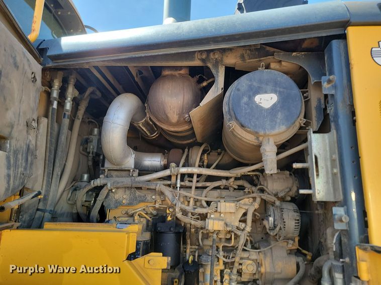 image for item NZ9910 2012 John Deere 744K wheel loader