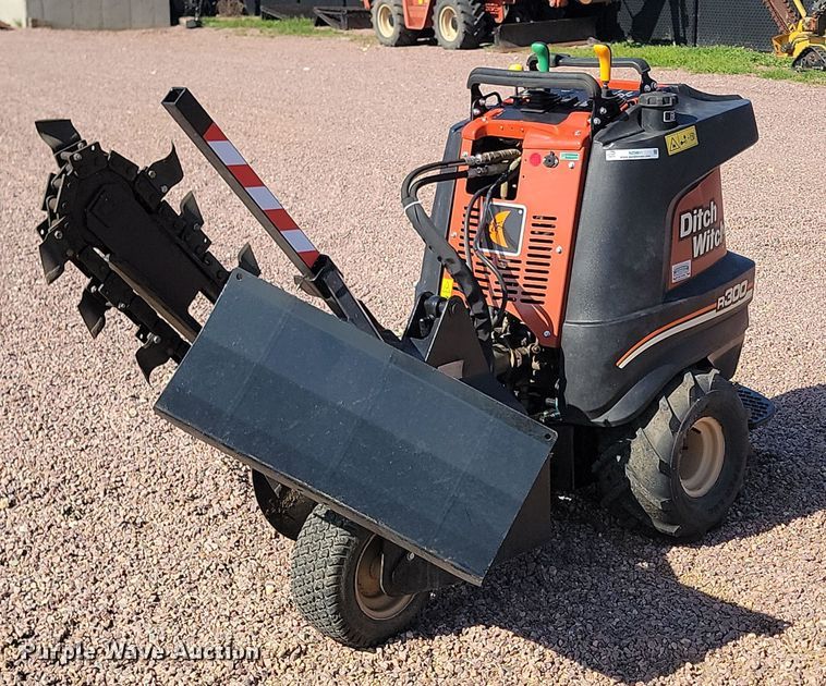 image for item NZ9911 2008 Ditch Witch R300 trencher
