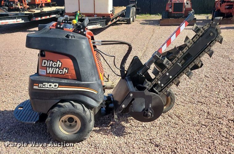 image for item NZ9911 2008 Ditch Witch R300 trencher