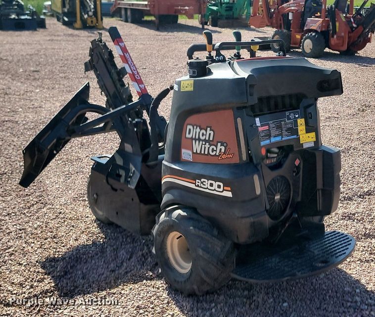 image for item NZ9911 2008 Ditch Witch R300 trencher