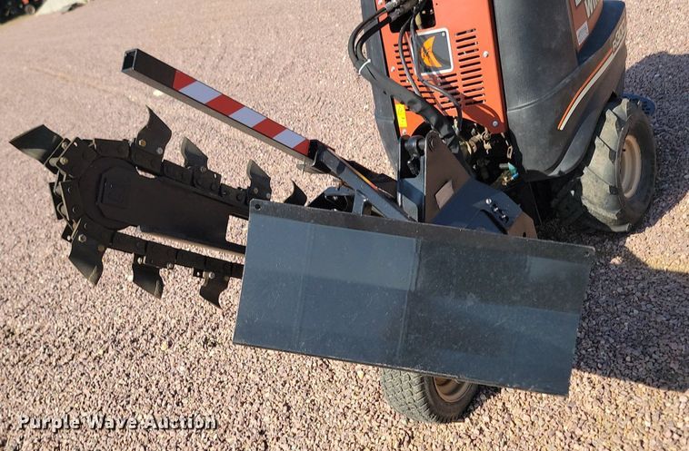 image for item NZ9911 2008 Ditch Witch R300 trencher