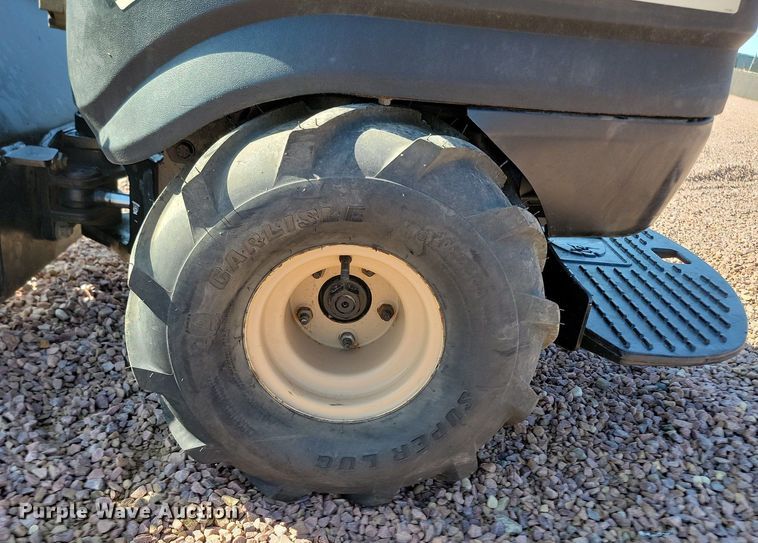 image for item NZ9911 2008 Ditch Witch R300 trencher