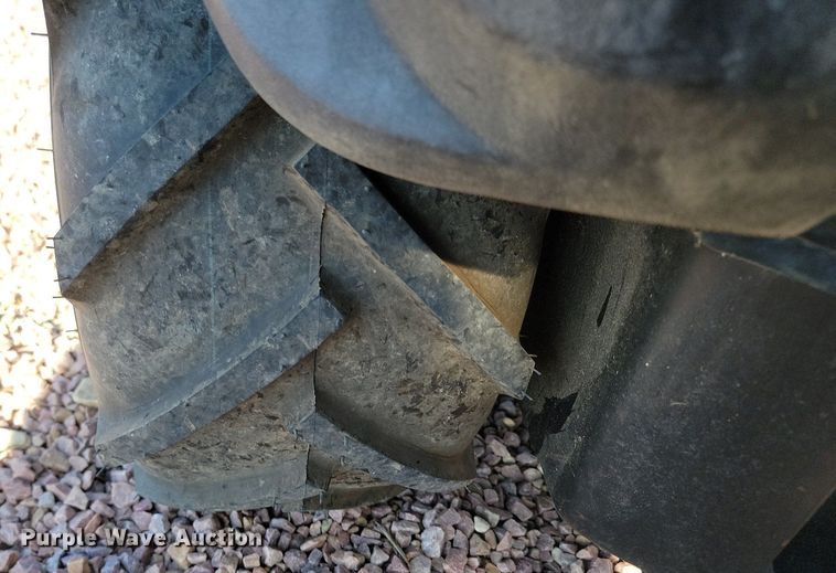 image for item NZ9911 2008 Ditch Witch R300 trencher