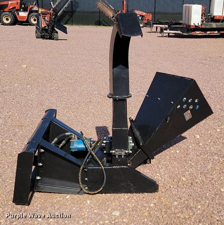 image for item NZ9913 Skid steer wood chipper