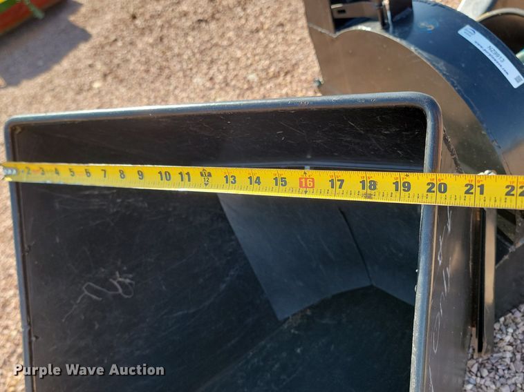 image for item NZ9913 Skid steer wood chipper