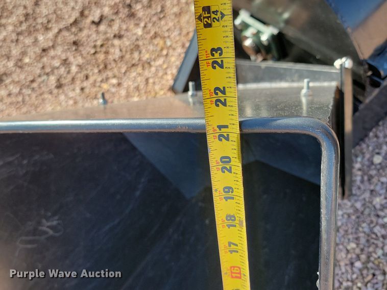 image for item NZ9913 Skid steer wood chipper