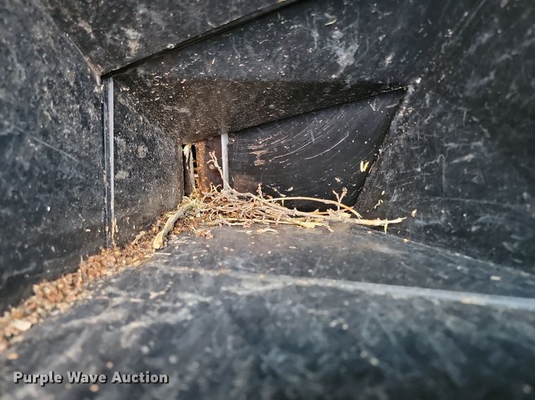 image for item NZ9913 Skid steer wood chipper