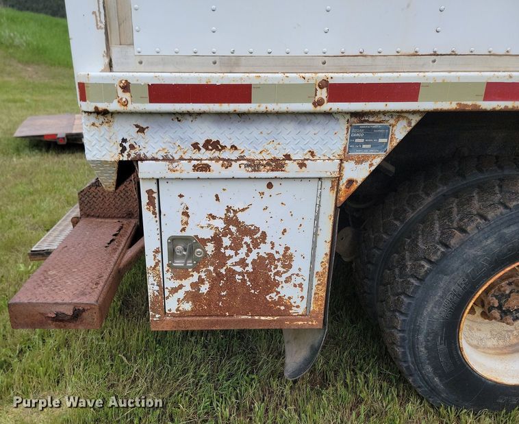 image for item NZ9917 1997 Volvo Autocar fuel / lube truck