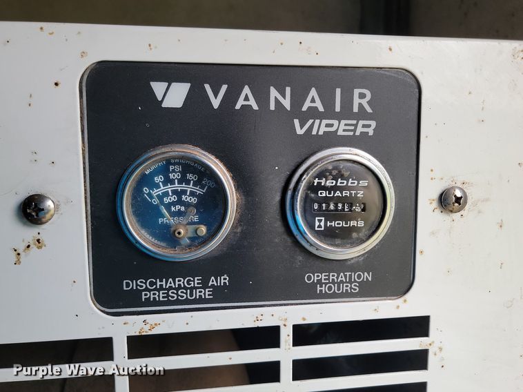 image for item NZ9917 1997 Volvo Autocar fuel / lube truck