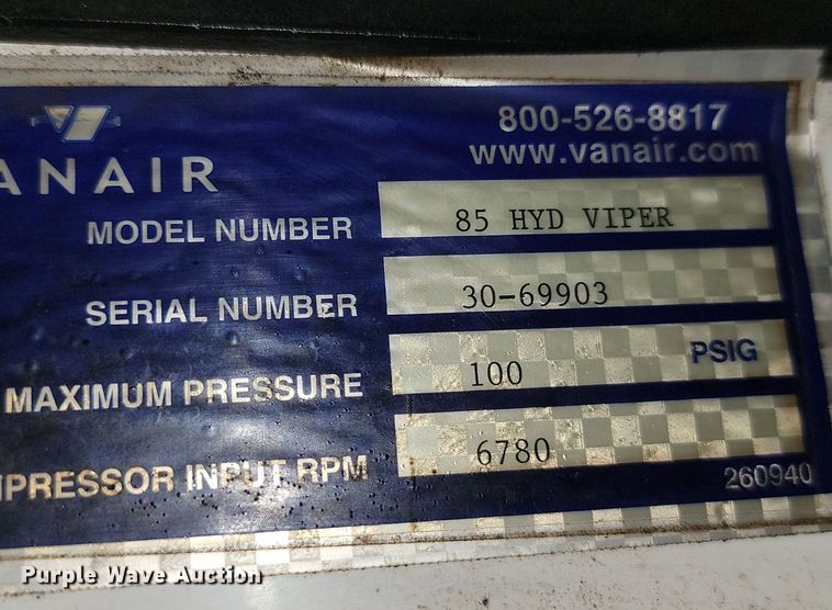 image for item NZ9917 1997 Volvo Autocar fuel / lube truck