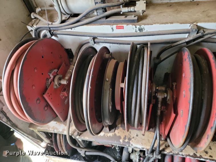 image for item NZ9917 1997 Volvo Autocar fuel / lube truck