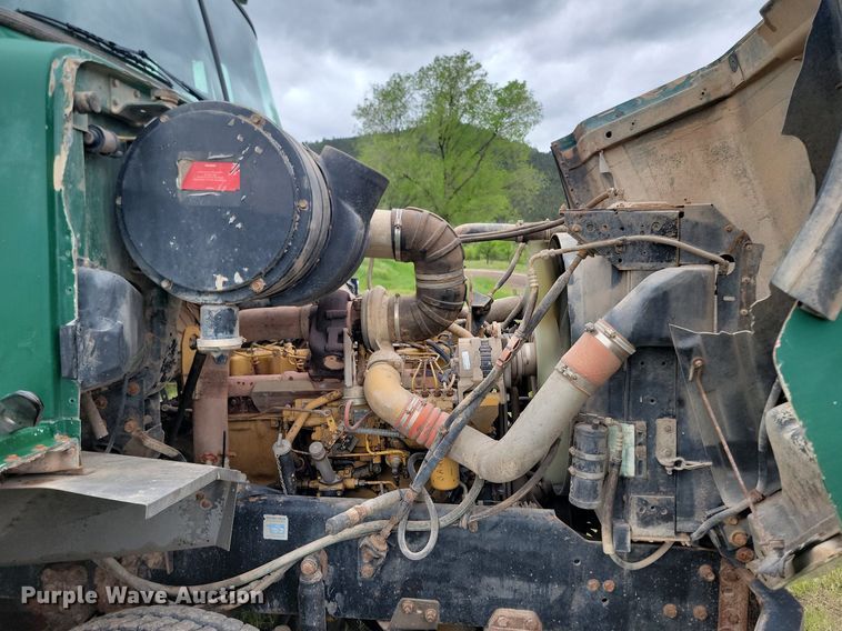 image for item NZ9917 1997 Volvo Autocar fuel / lube truck