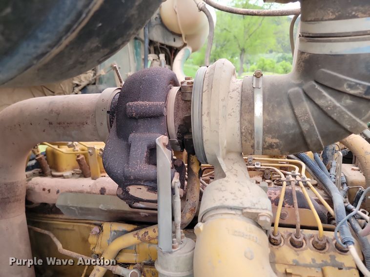 image for item NZ9917 1997 Volvo Autocar fuel / lube truck