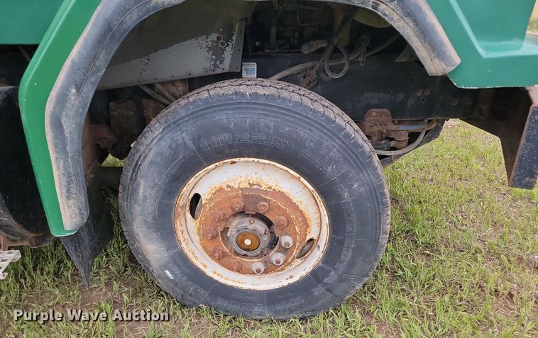 image for item NZ9917 1997 Volvo Autocar fuel / lube truck