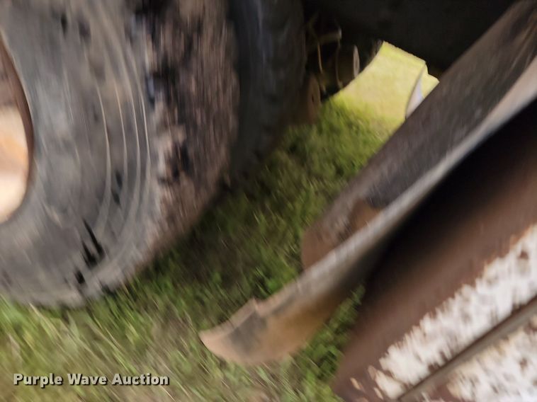 image for item NZ9917 1997 Volvo Autocar fuel / lube truck