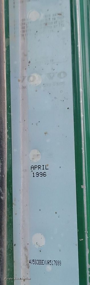 image for item NZ9917 1997 Volvo Autocar fuel / lube truck