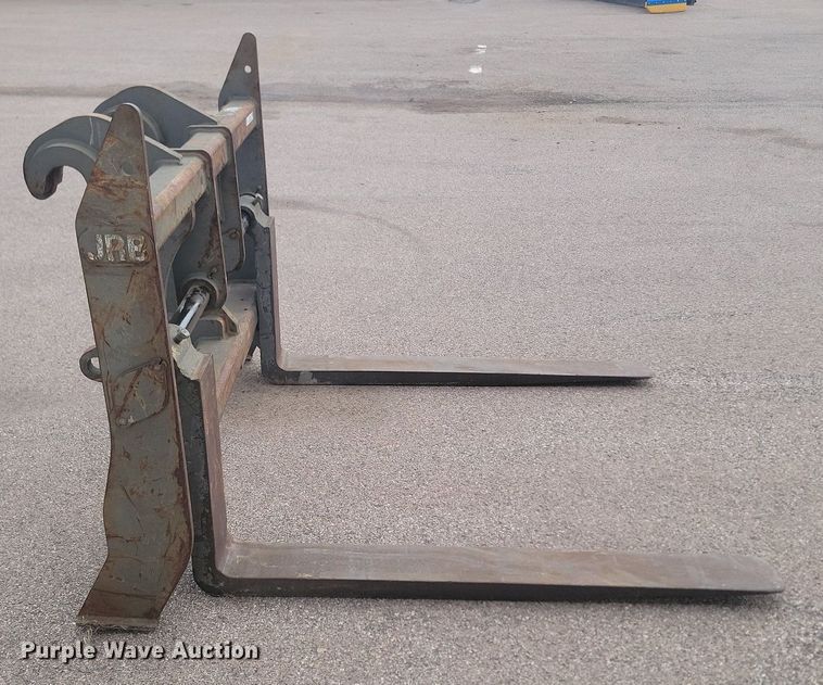 image for item NZ9918 JRB 5' L forks